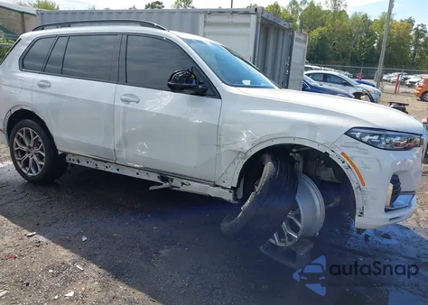 2022 BMW X7 xDrive40I z USA, uszkodzony, nr VIN 5UXCW2C01N9M36733